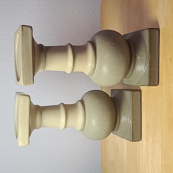 HD Design ceramic pillar candle holders - Picture 3 of 4